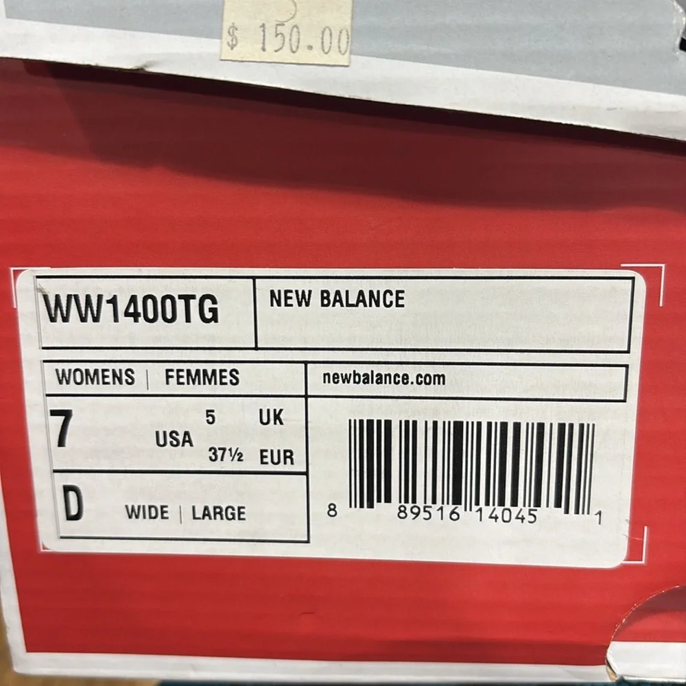 Brand new in box discontinued waterproof New Balance  in multiple sizes in wide. - Picture 6 of 7